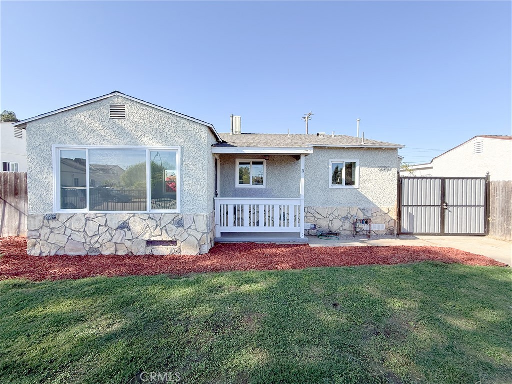 2207 W 132ND