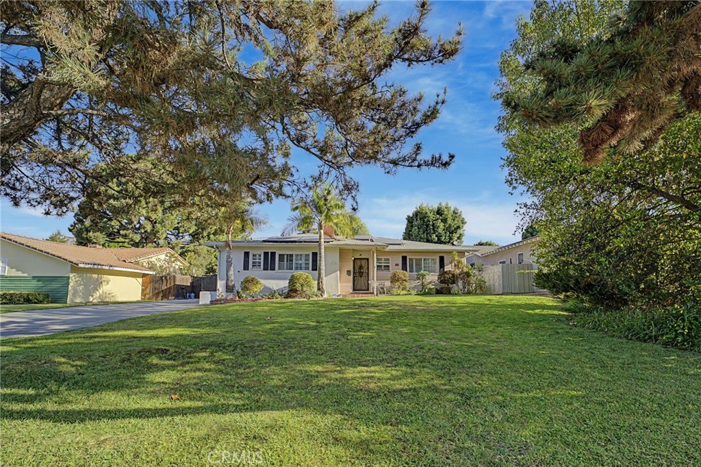 621 E Cypress Avenue