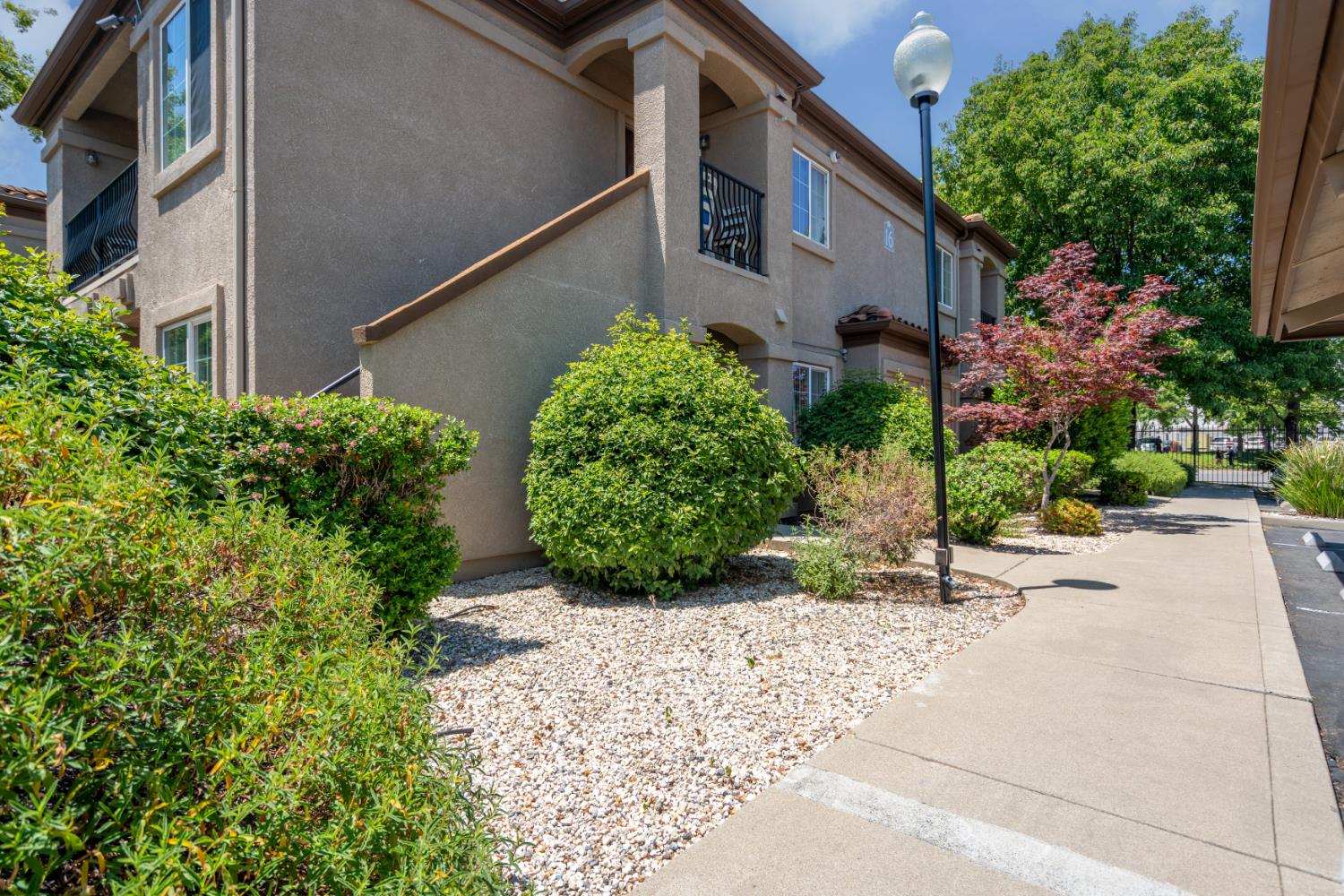 4200 E Commerce Way #1611, Sacramento, CA 95834-9657