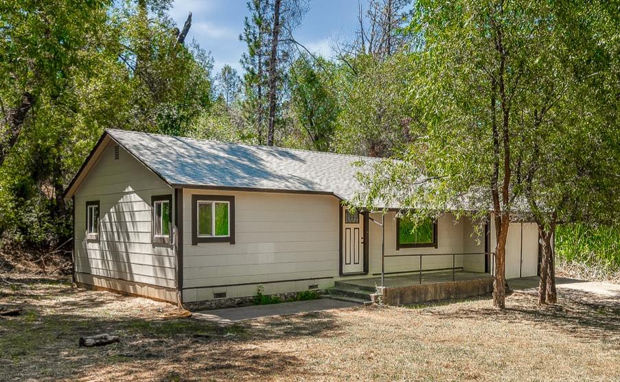 20515 N Sunshine Rd, Sonora, CA 95370-8905
