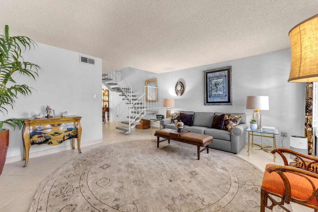 73164 Bill Tilden Lane