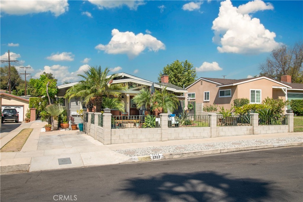 1717 Phillips Way