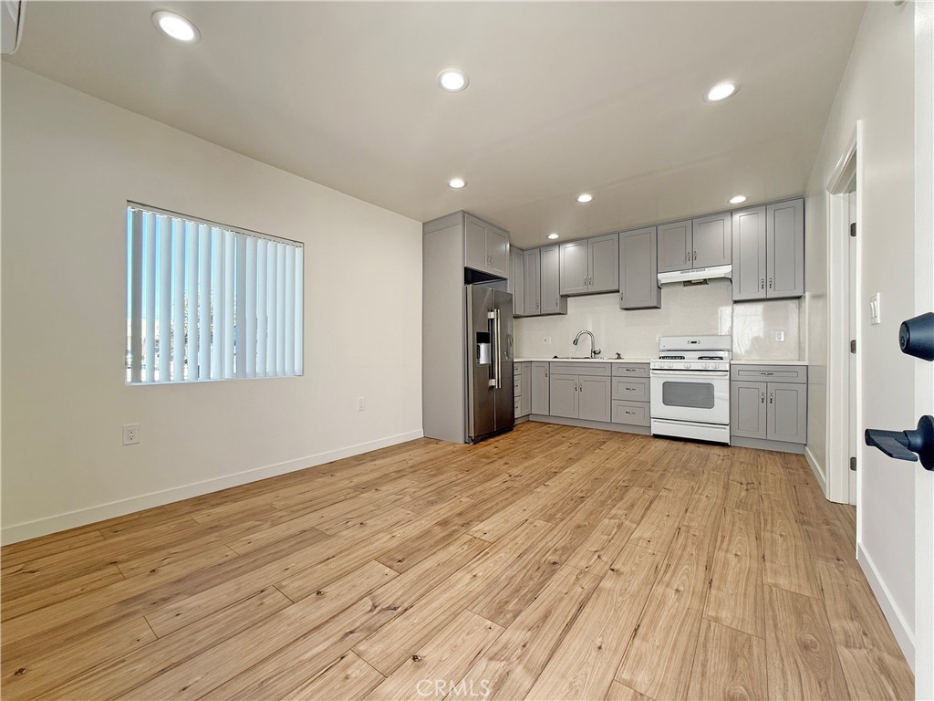 11245 McLennan