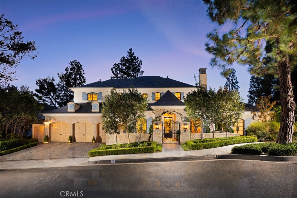 7 Oakmont Lane