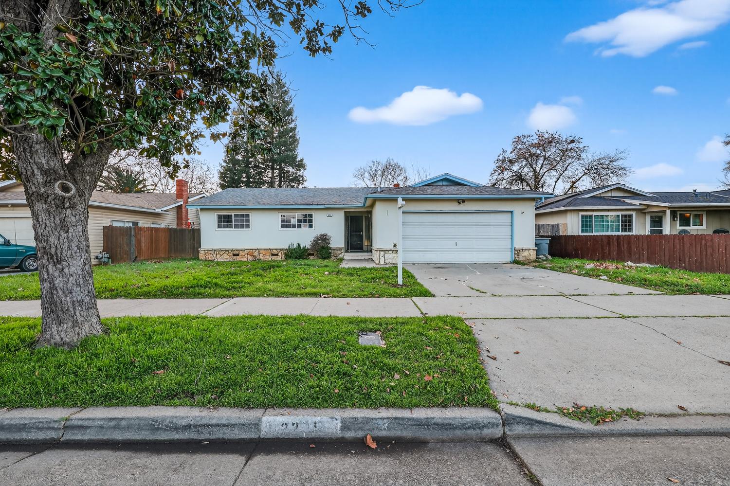 3205 N Parsons Ave, Merced, CA 95340-1623
