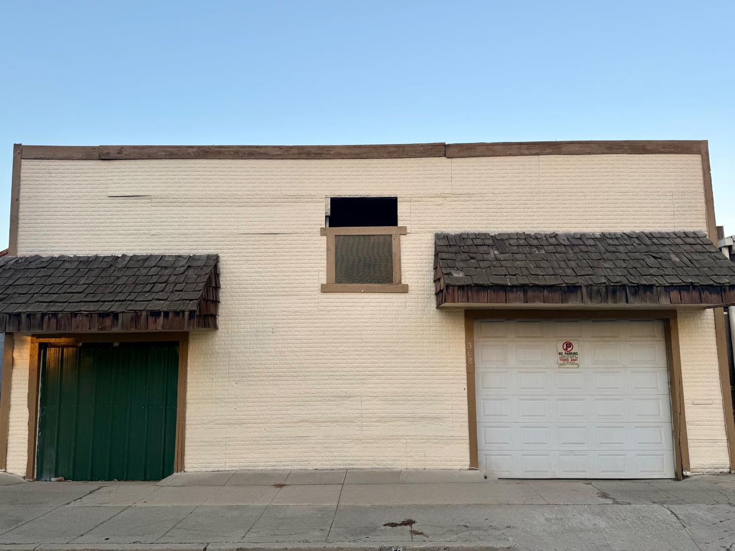 368 6th St, Gustine, CA 95322-1134