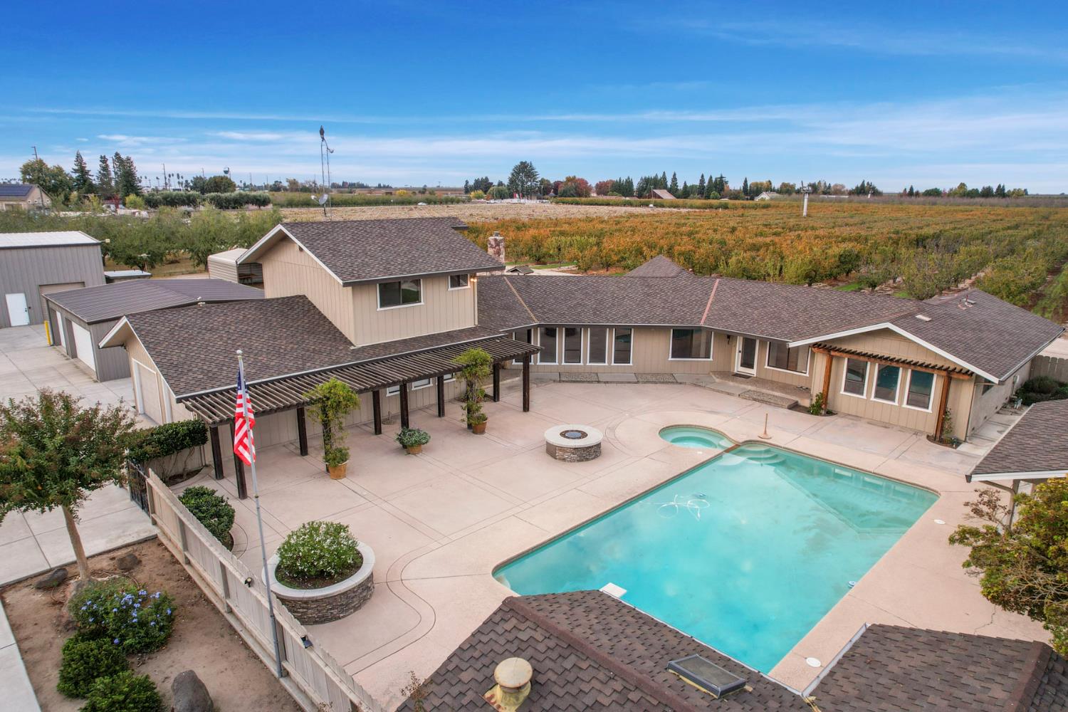 22022 S 99 Frontage Rd, Ripon, CA 95366-9650