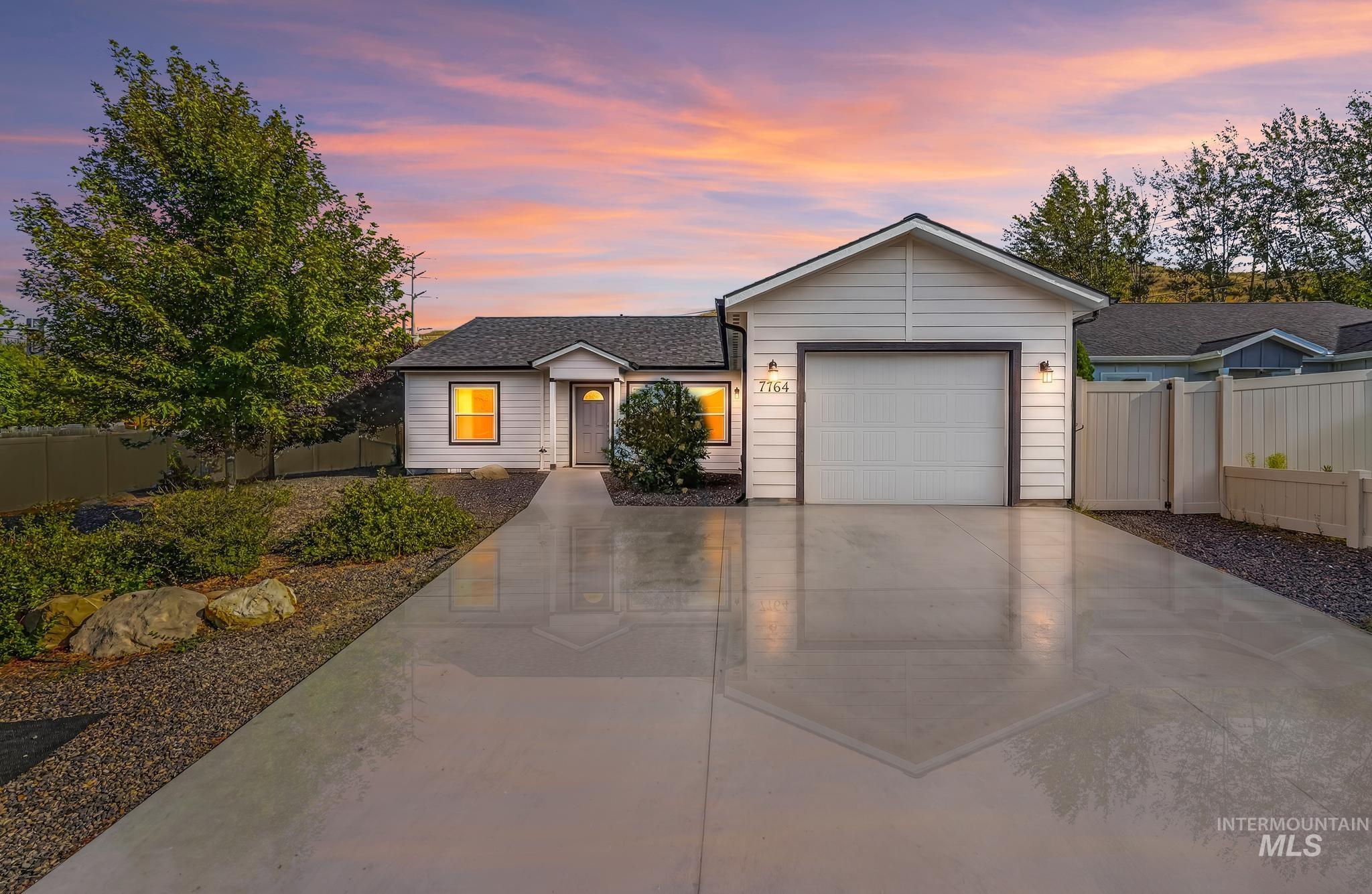 7764 Gary Ln, Boise ID 83714