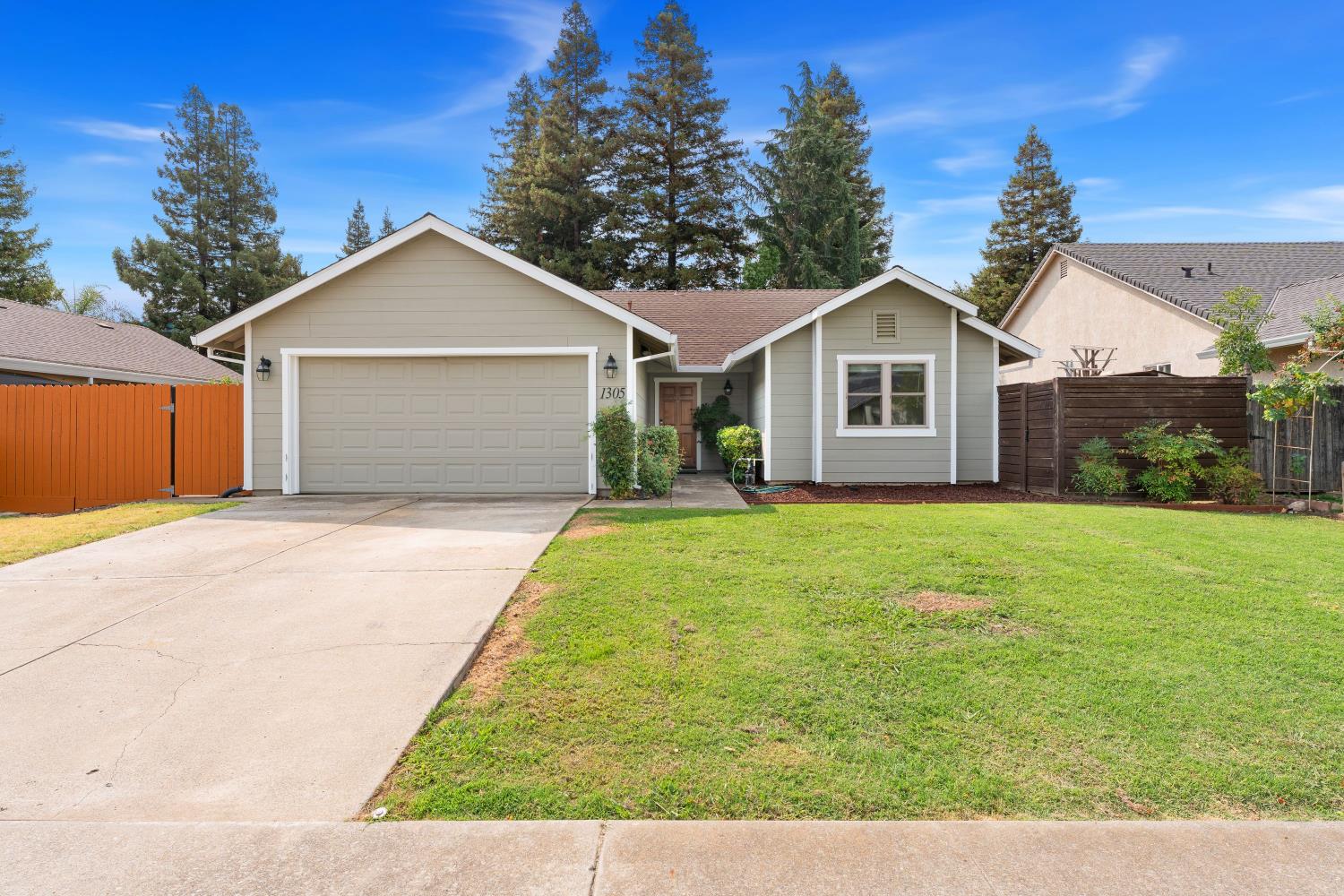 1305 May St, West Sacramento, CA 95605-2060
