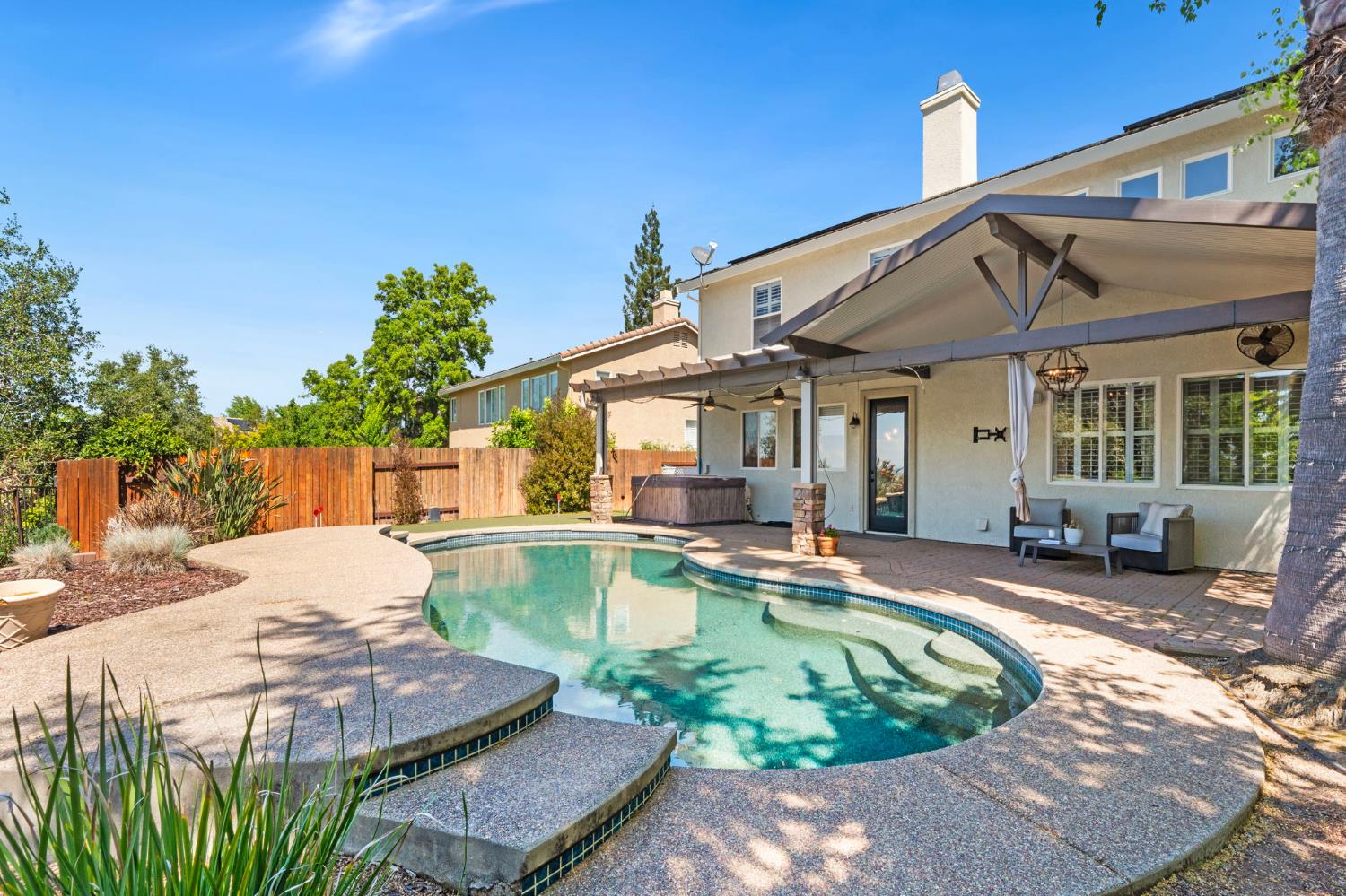 5121 Wedgewood Way, Rocklin, CA 95765-5056