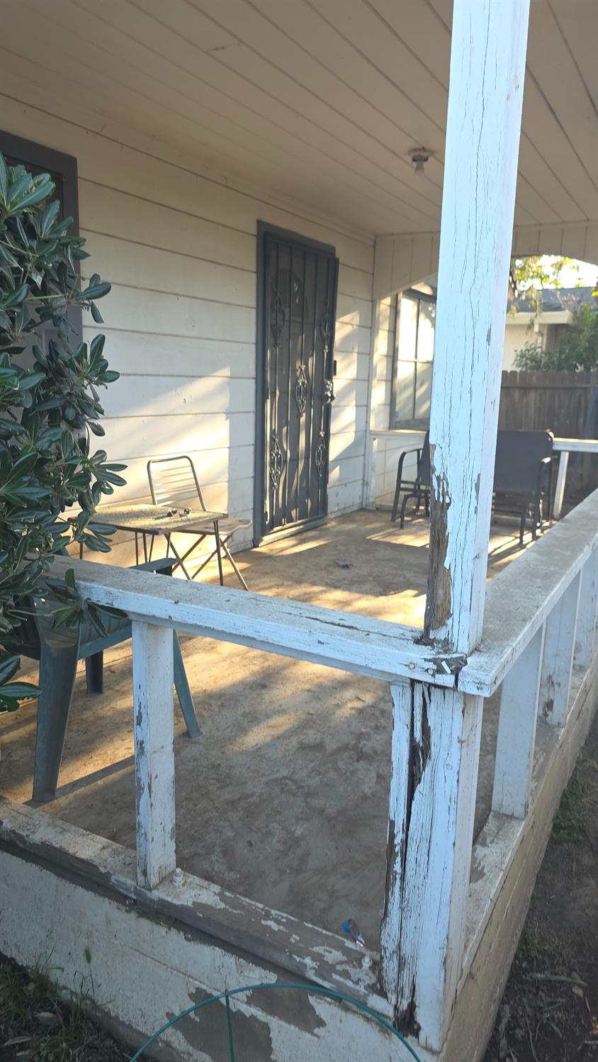 6407 Elder Creek Rd, Sacramento, CA 95824-4108