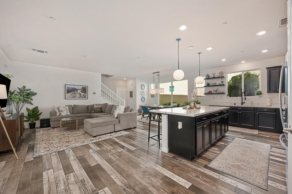 3105 Club Center Dr, Sacramento, CA 95835-3055