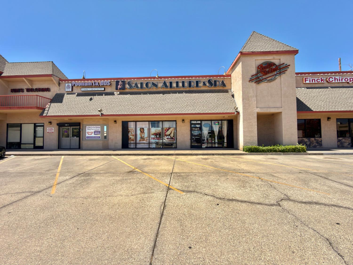 702 Porter Ave #J&K, Stockton, CA 95207-4297