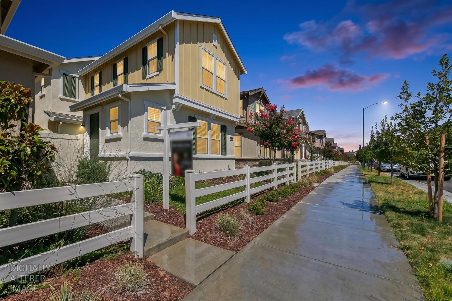 7947 Arcadia Dr, Citrus Heights, CA 95610-6914