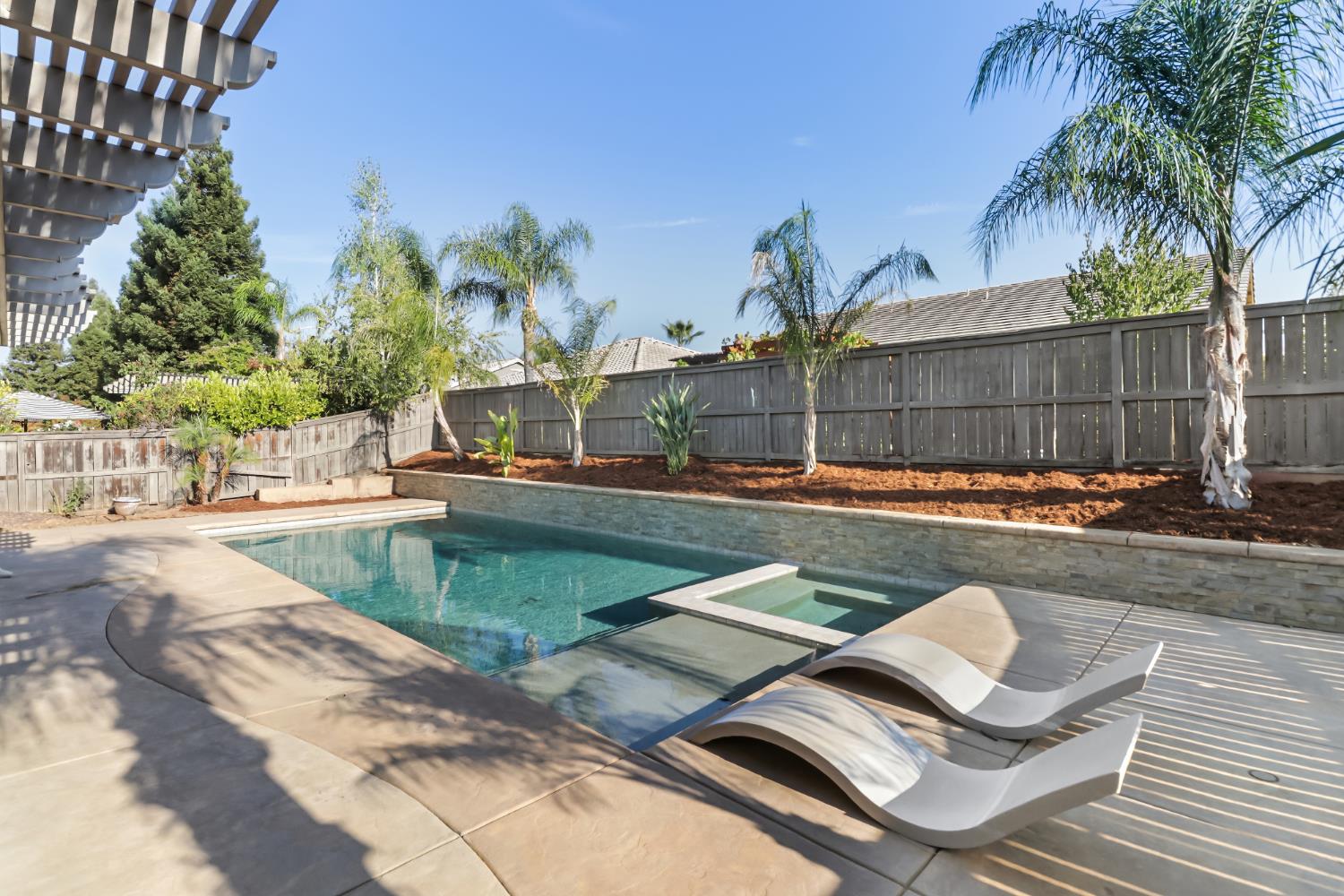 2564 Summerland Way, Roseville, CA 95747-8876