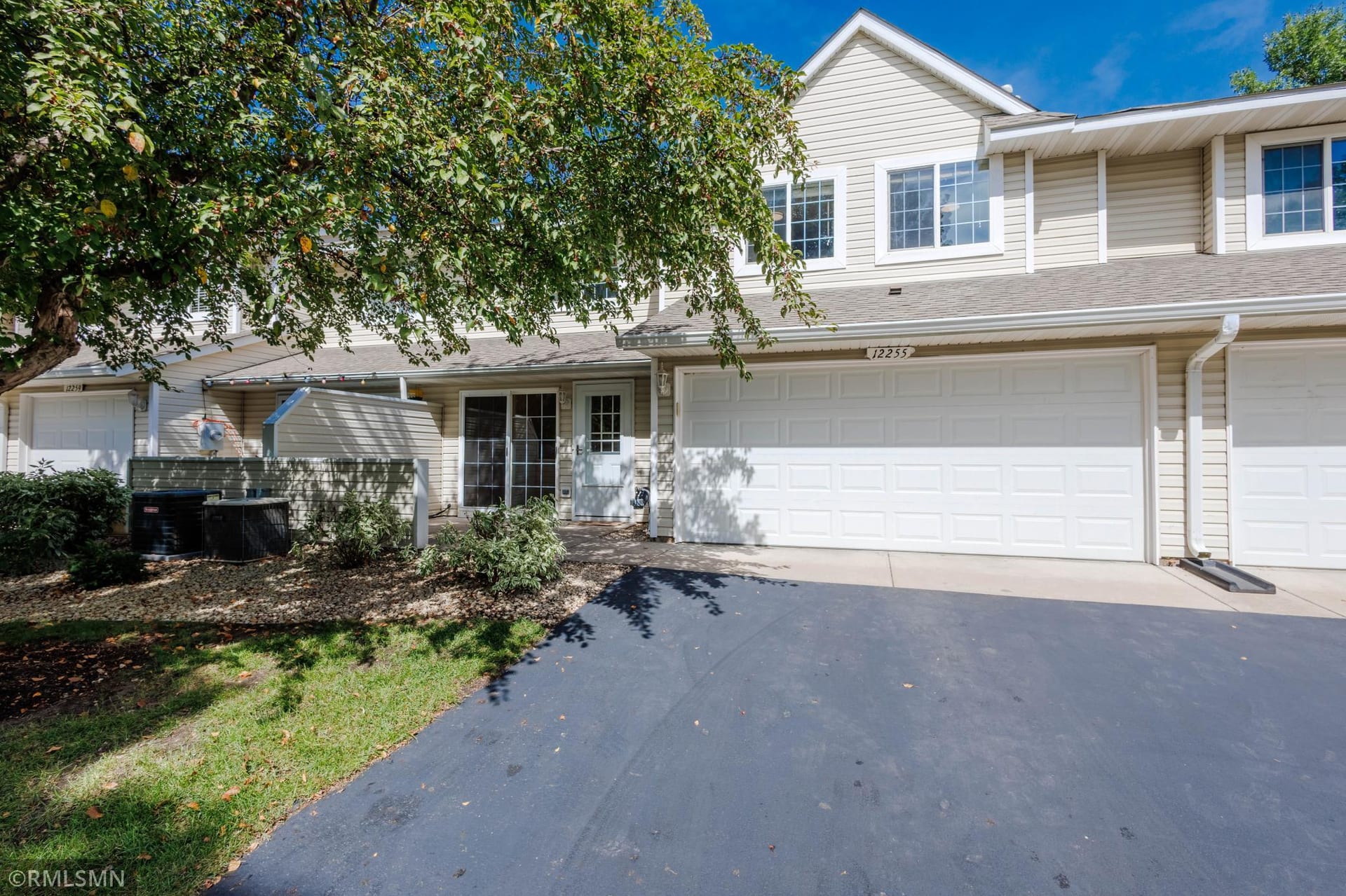 12255 Zealand Avenue N, Champlin, MN 55316