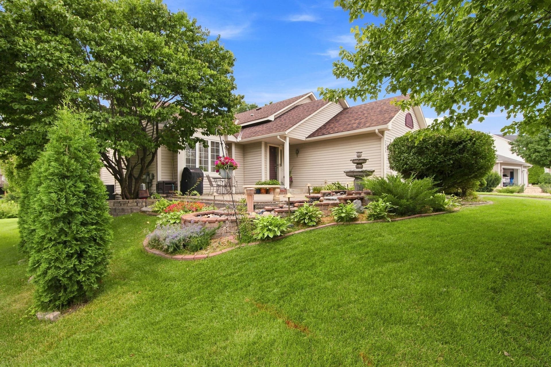 2003 Ponds Way, Shakopee, MN 55379