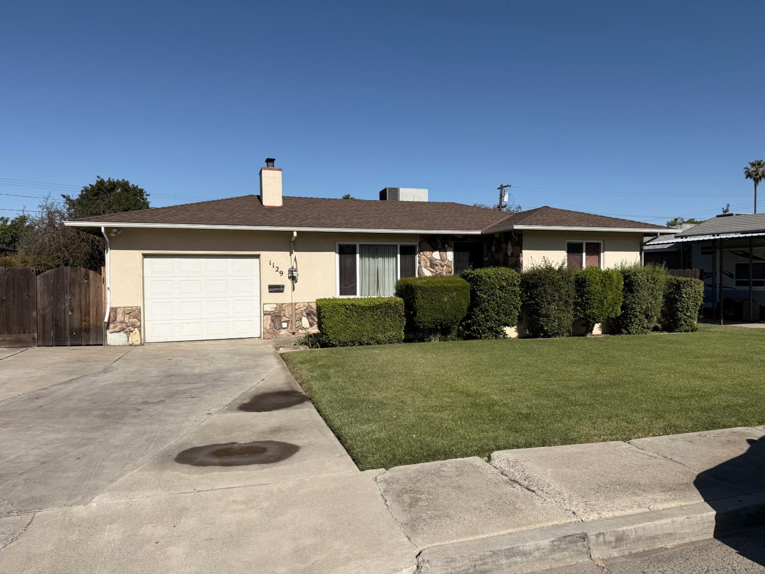 1129 Idaho Ave, Los Banos, CA 93635-3903