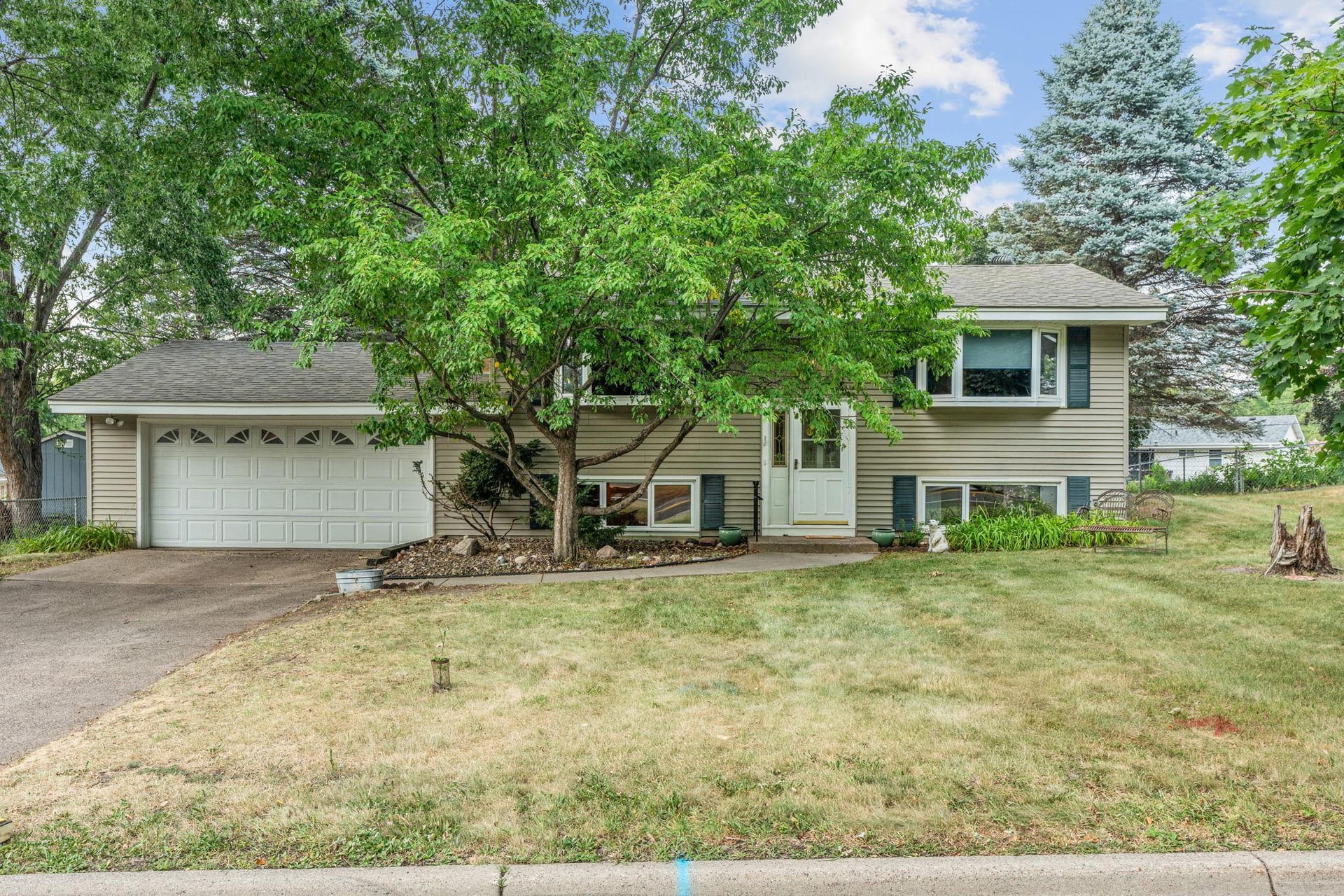 2207 Orchard Lane, White Bear Lake, MN 55110