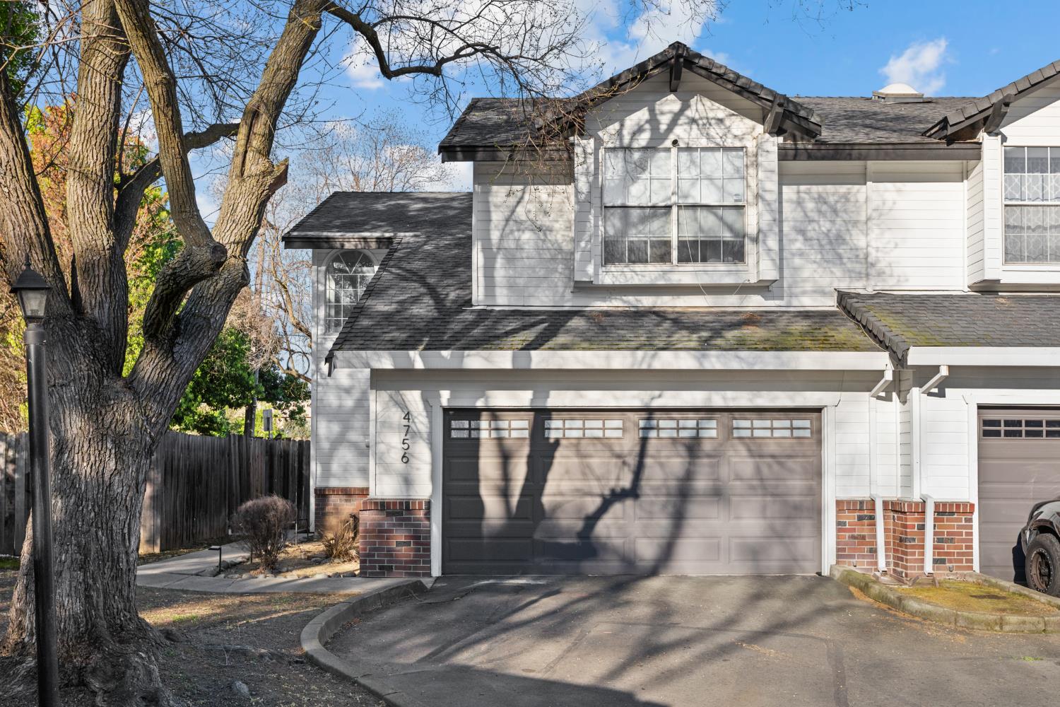 4756 67th St, Sacramento, CA 95820-4322