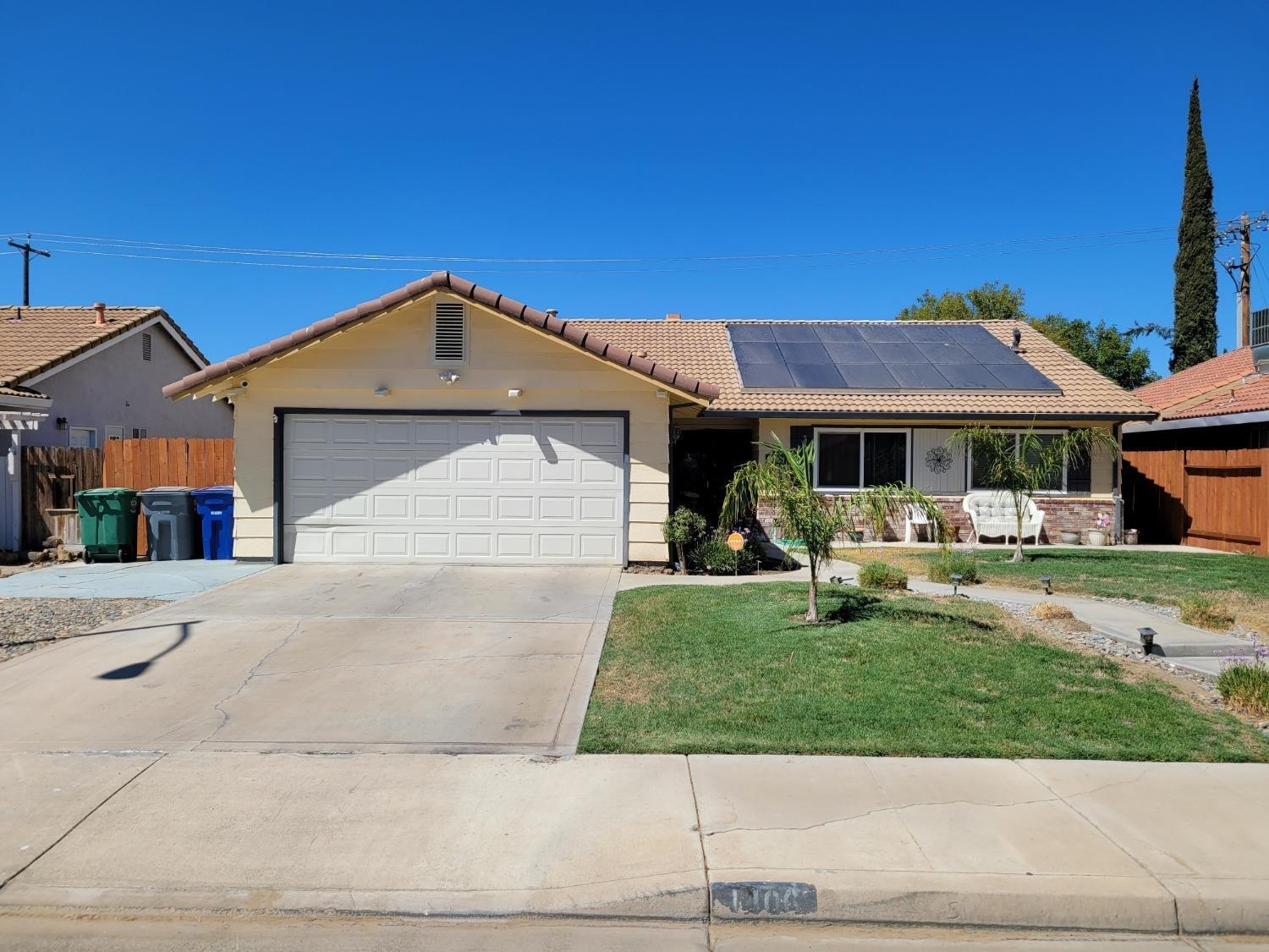 1406 Quail St, Los Banos, CA 93635-3036