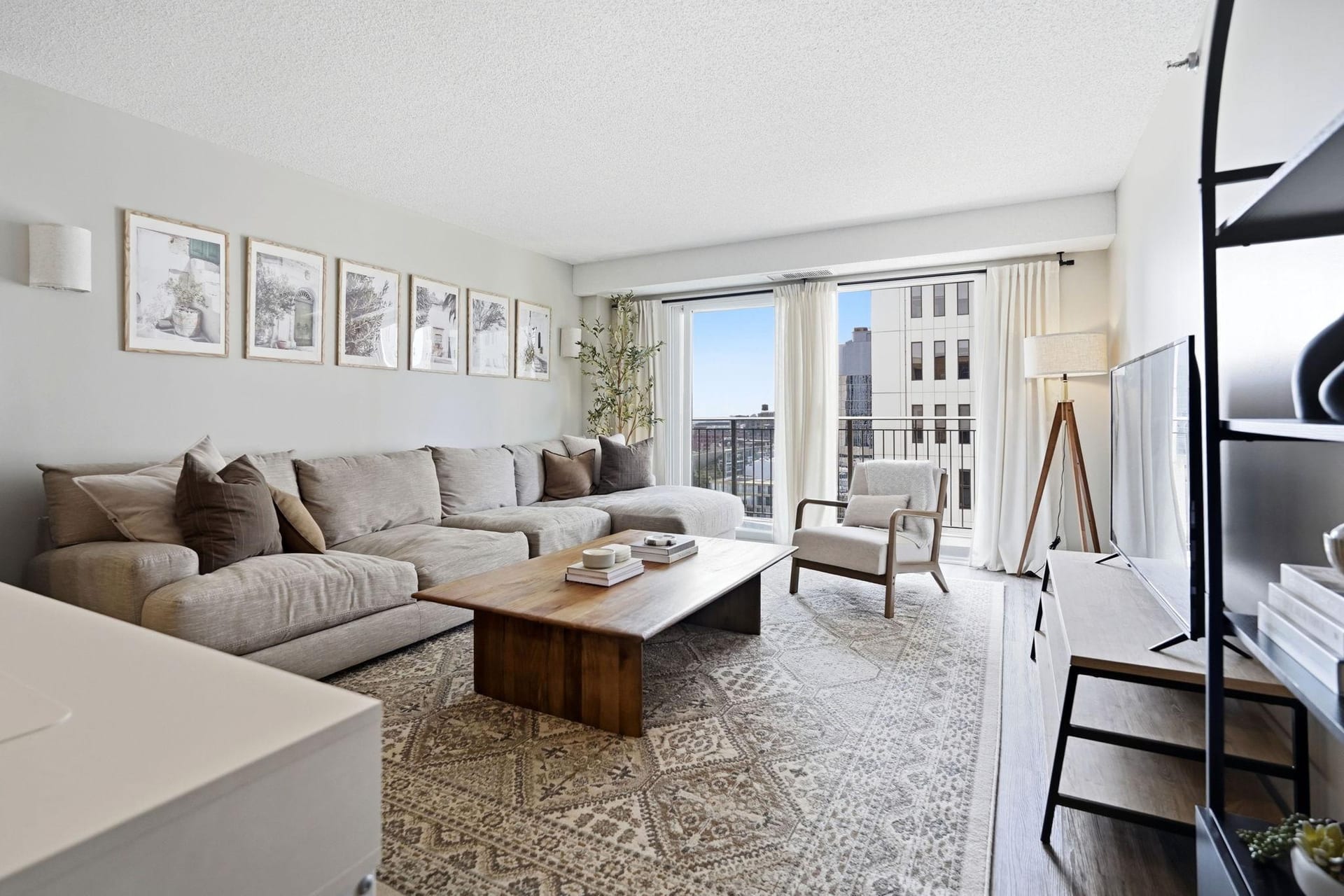 121 Washington Avenue S #1705, Minneapolis, MN 55401