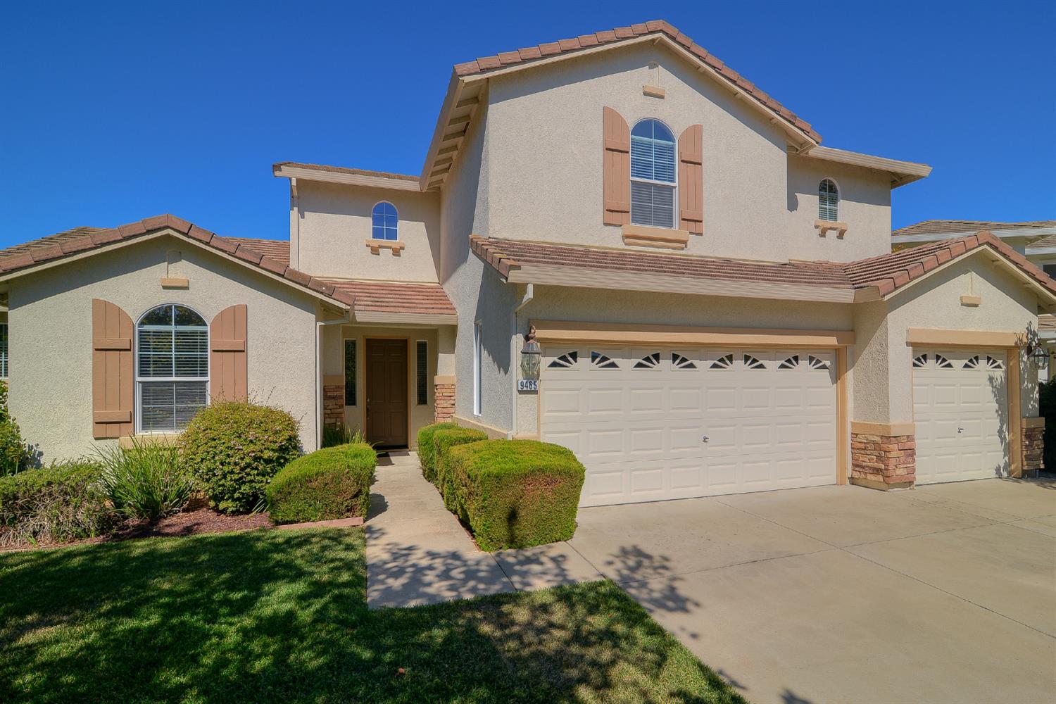 9465 Triathlon Ln, Elk Grove, CA 95758-3634