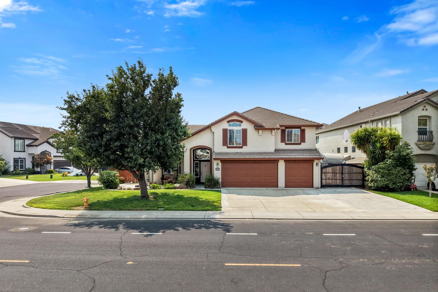 984 Tannehill Dr, Manteca, CA 95337-7941