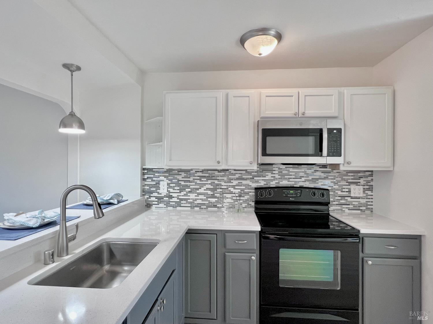 490 Edgewood Dr #23, Vacaville, CA 95688-3631