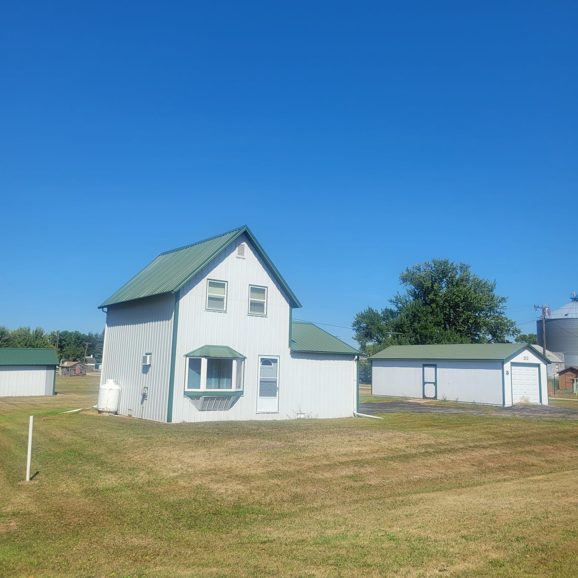 213 4th Street SW, Kent, MN 56553