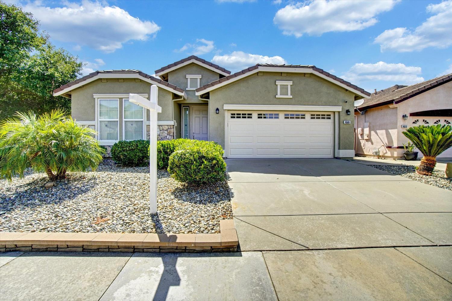 4509 Blossom Ranch Dr, Elk Grove, CA 95757-3270