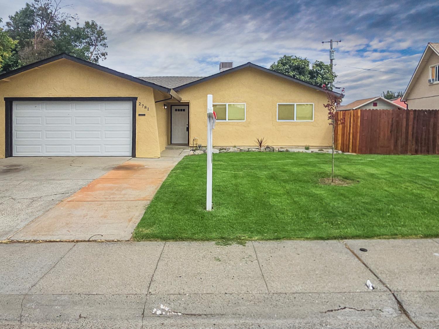 2781 65th Ave, Sacramento, CA 95822-5462