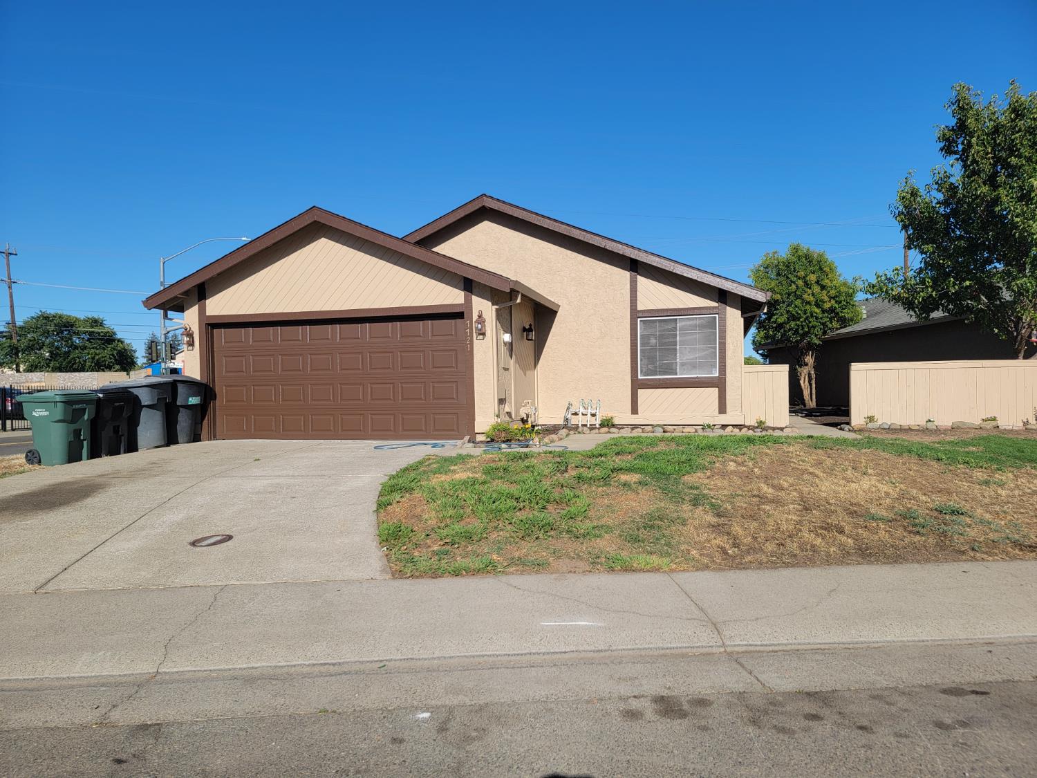7721 Temwoods Way, Sacramento, CA 95828-4889