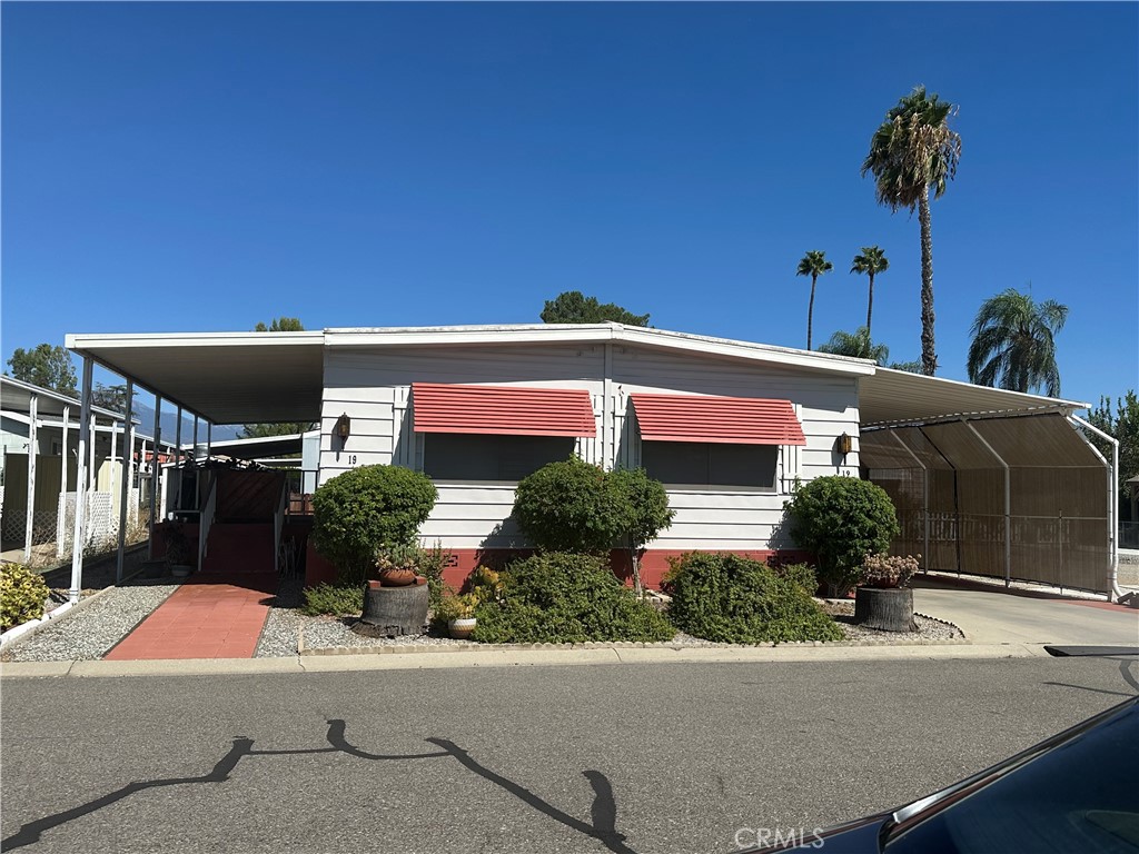 5001 W Florida
