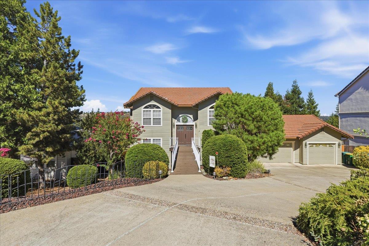 2589 Bertella Rd, Cameron Park, CA 95682-4078