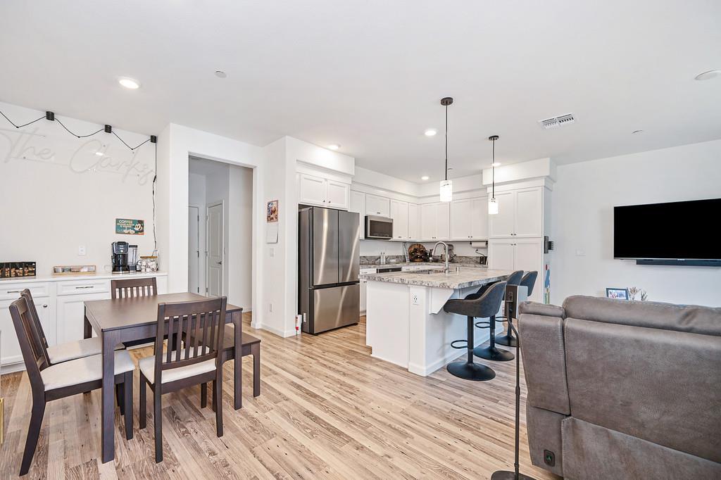 3074 River Trout Walk, Sacramento, CA 95833-3972