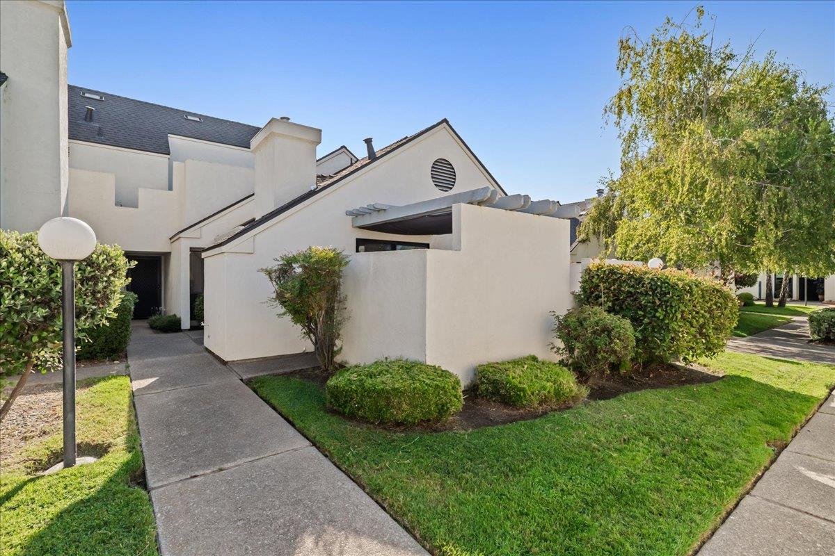 2531 Bonnie Ln #7, Stockton, CA 95204-4406