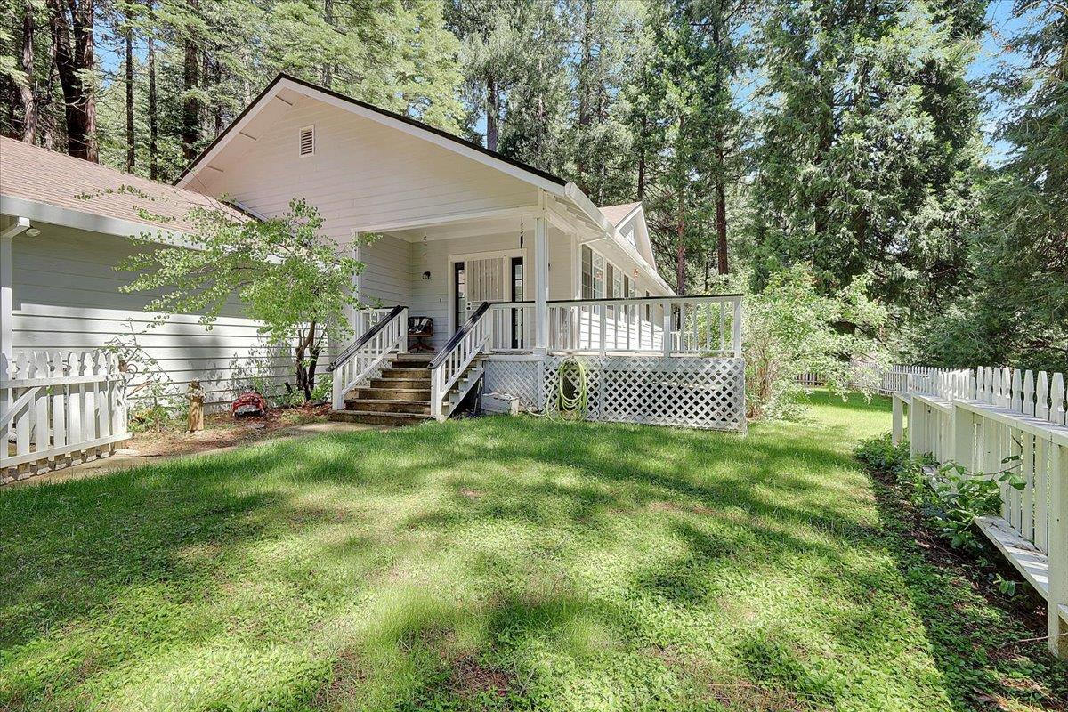6471 Mica Ct, Pollock Pines, CA 95726-9729