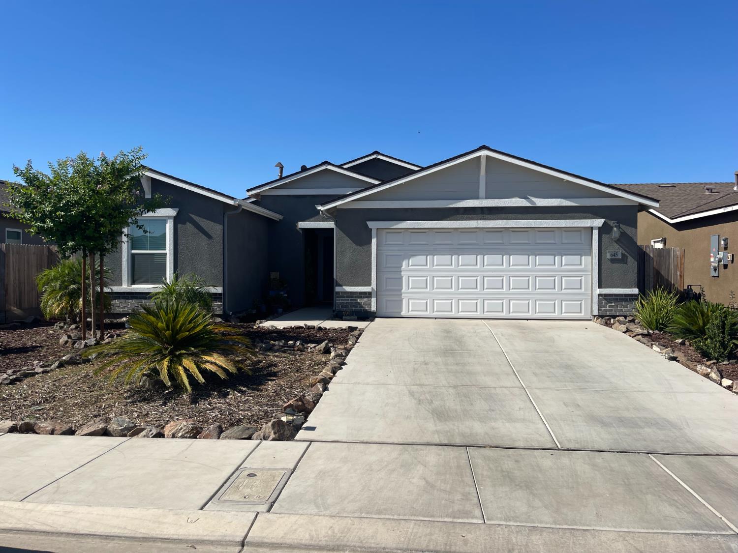 645 Elizabeth Ct, Merced, CA 95341-8100