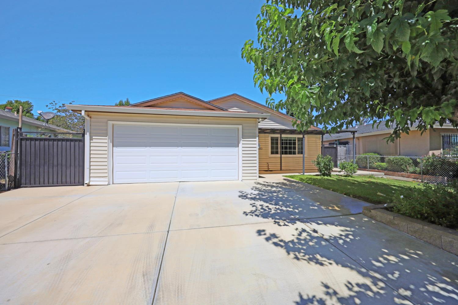 1050 Taber St, West Sacramento, CA 95605-2243