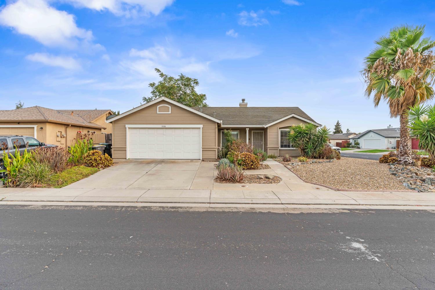 1200 Cannella Ct, Lathrop, CA 95330-9334