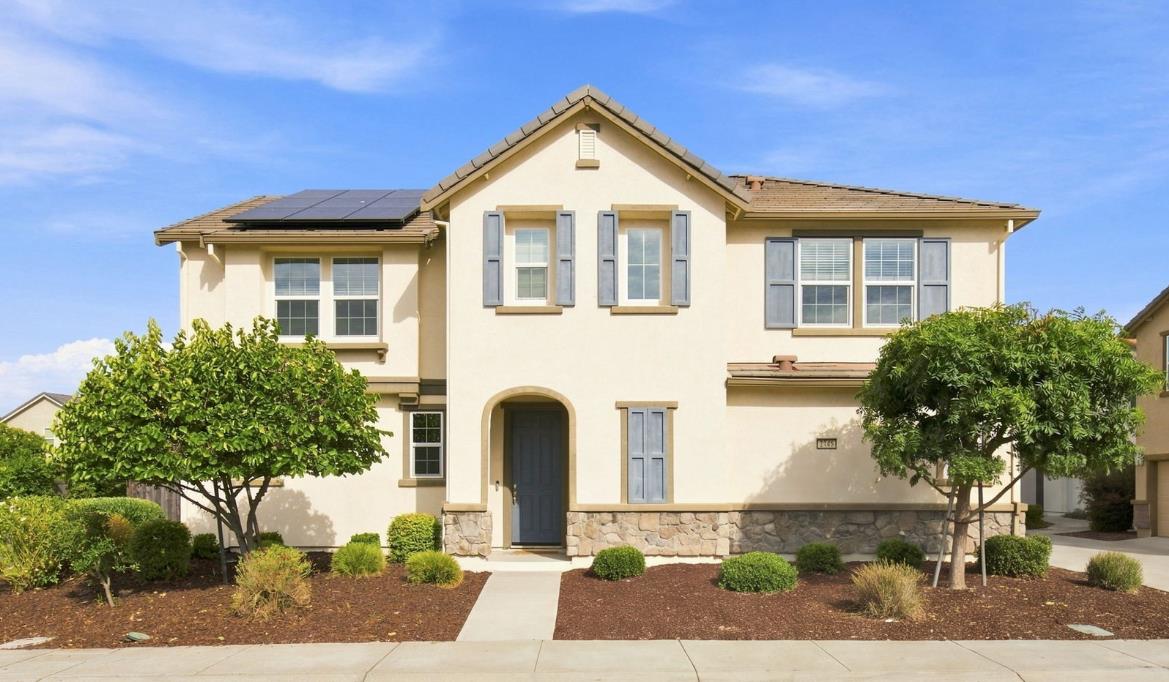 2243 Mabry Dr, Sacramento, CA 95835-1553