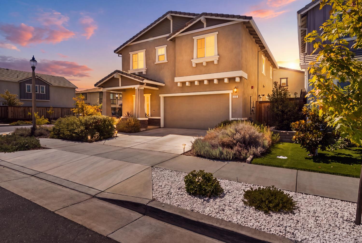 670 Jefferson St, Lincoln, CA 95648-6318
