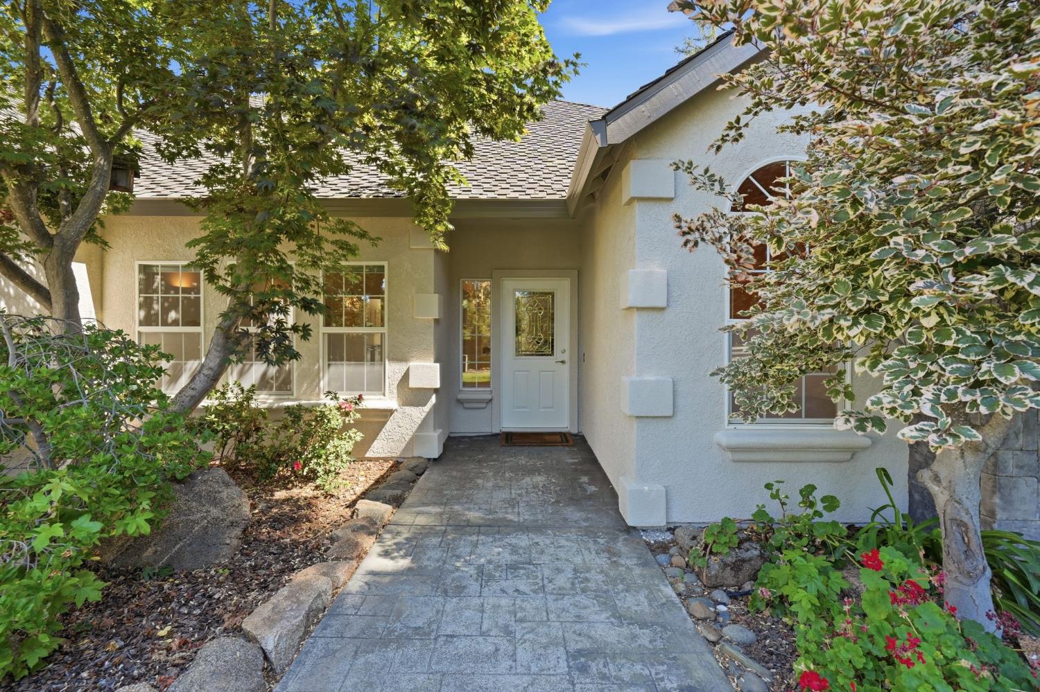 8830 Balmoral Dr, Newcastle, CA 95658-9354