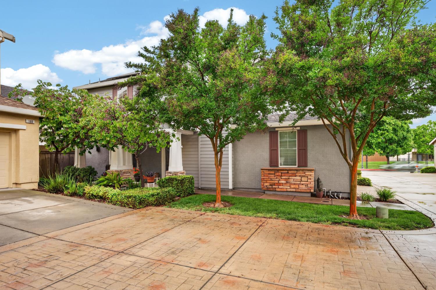 130 Soaring Hawk Ln, Sacramento, CA 95833-3789