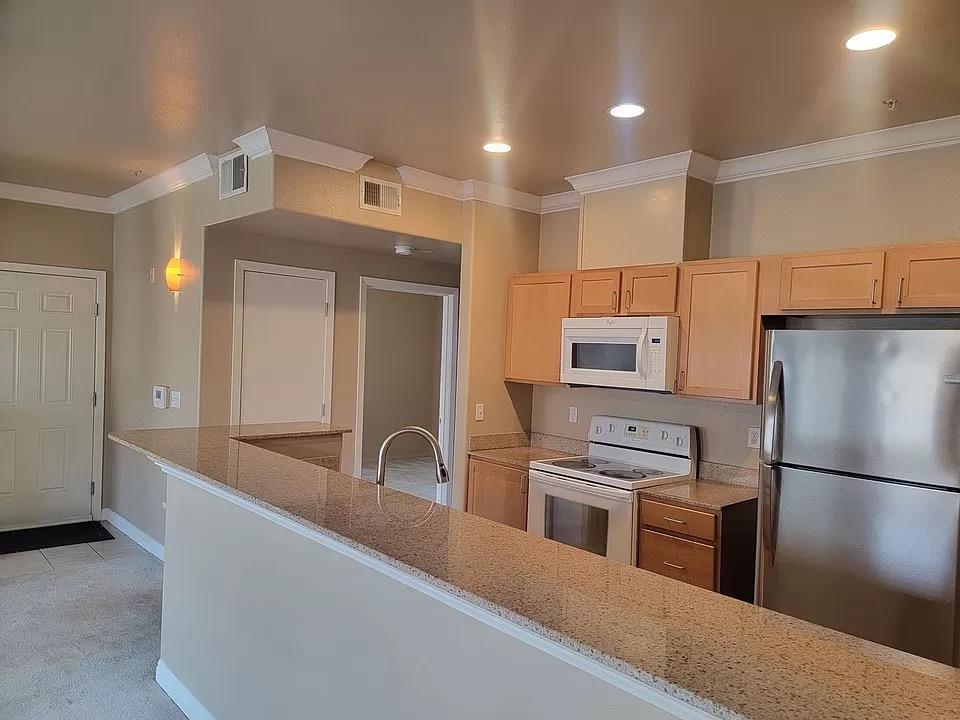 4200 E Commerce Way #1522, Sacramento, CA 95834-9656