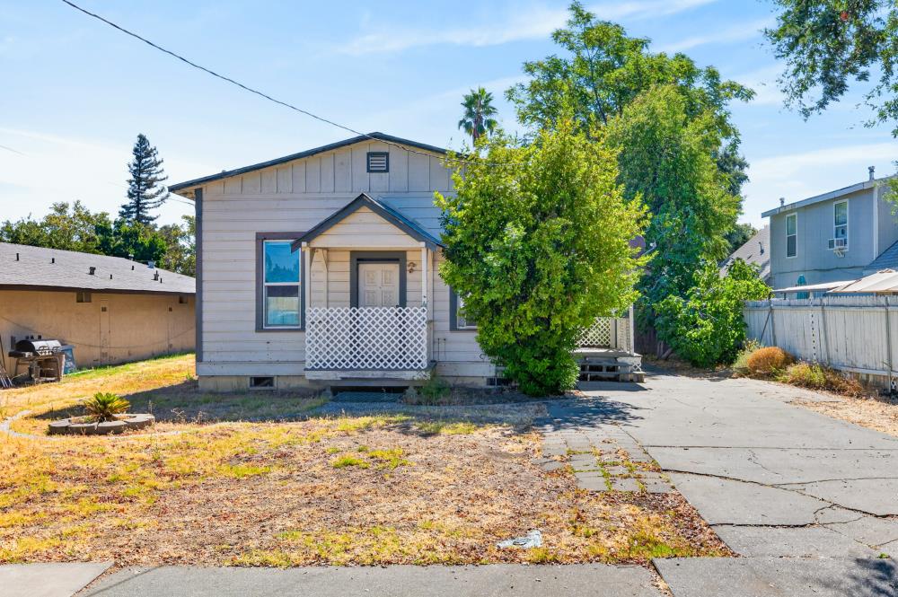 135 Freeman St, Woodland, CA 95695-2809