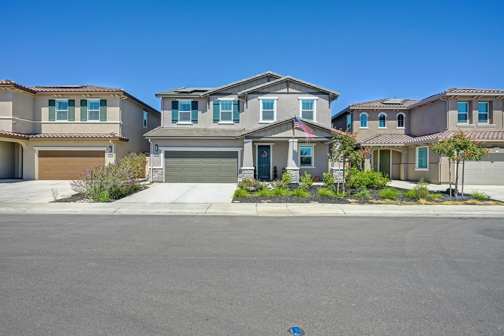 2641 Hickory Ln, Lodi, CA 95242