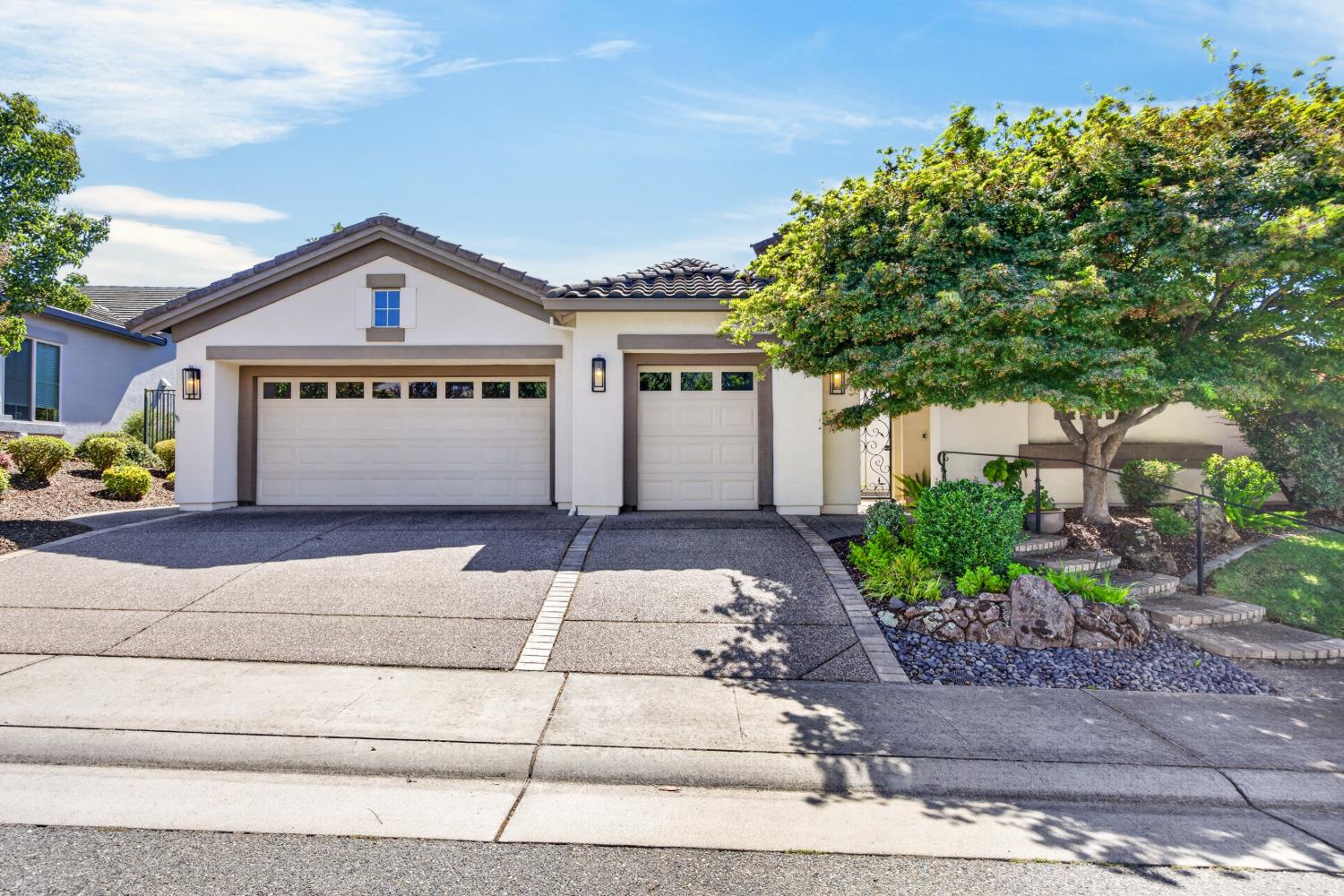 1853 Fallen Leaf Ln, Lincoln, CA 95648-8731