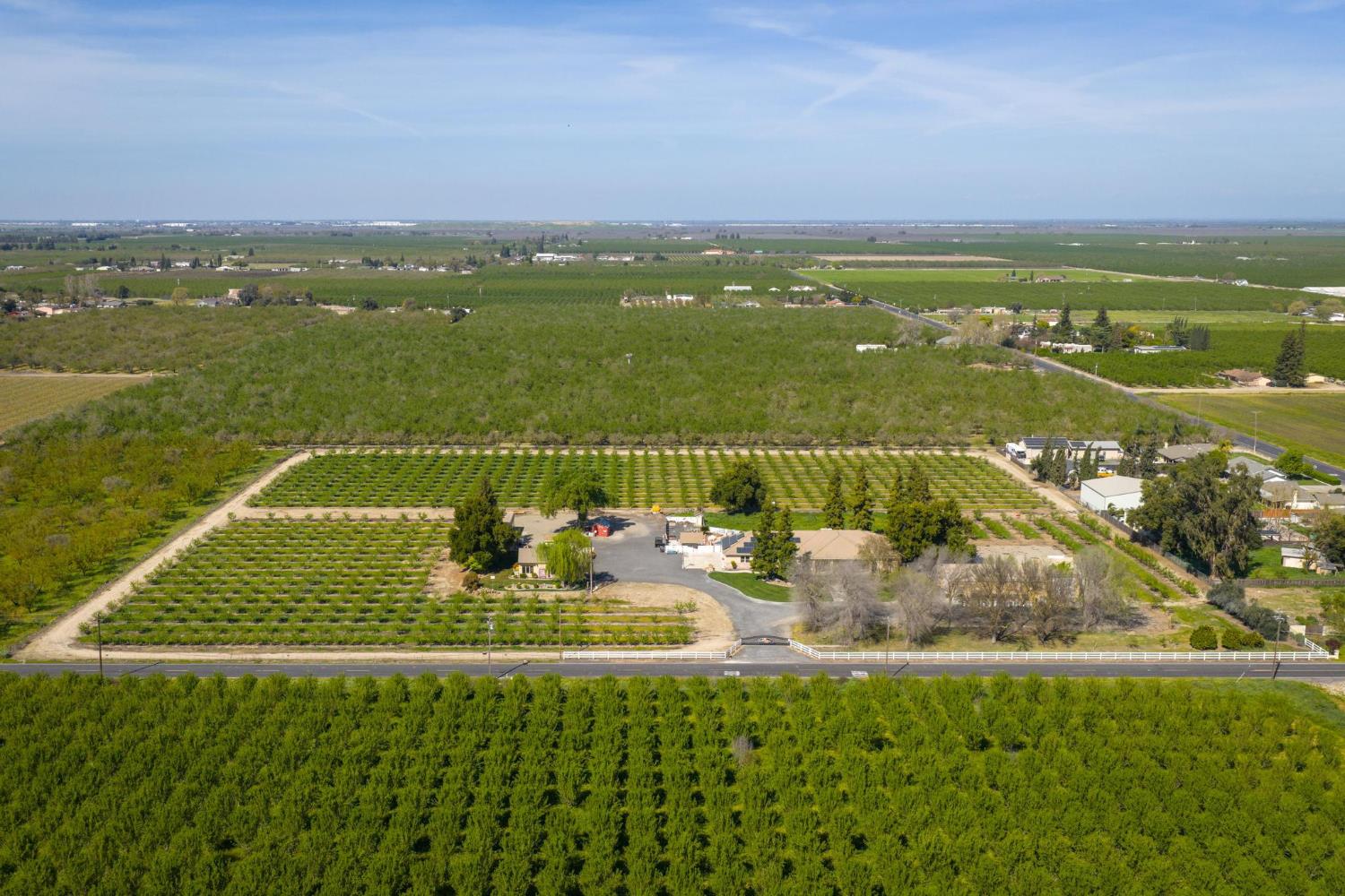 9885 E Louise, Manteca, CA 95336